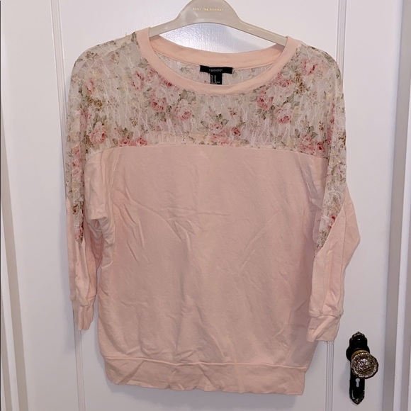 FOREVER 21 | Lace Pink Sweatshirt - Picture 1 of 4